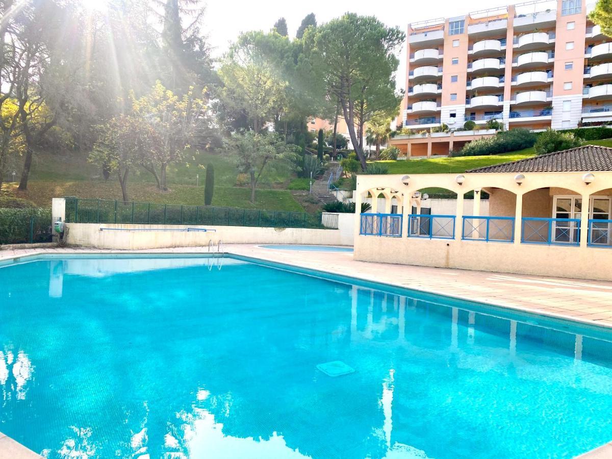 2p Garage Piscine Tennis *