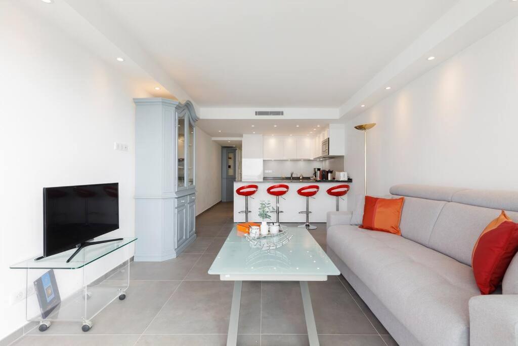 On La Croisette - 2 Beds 2 Baths *