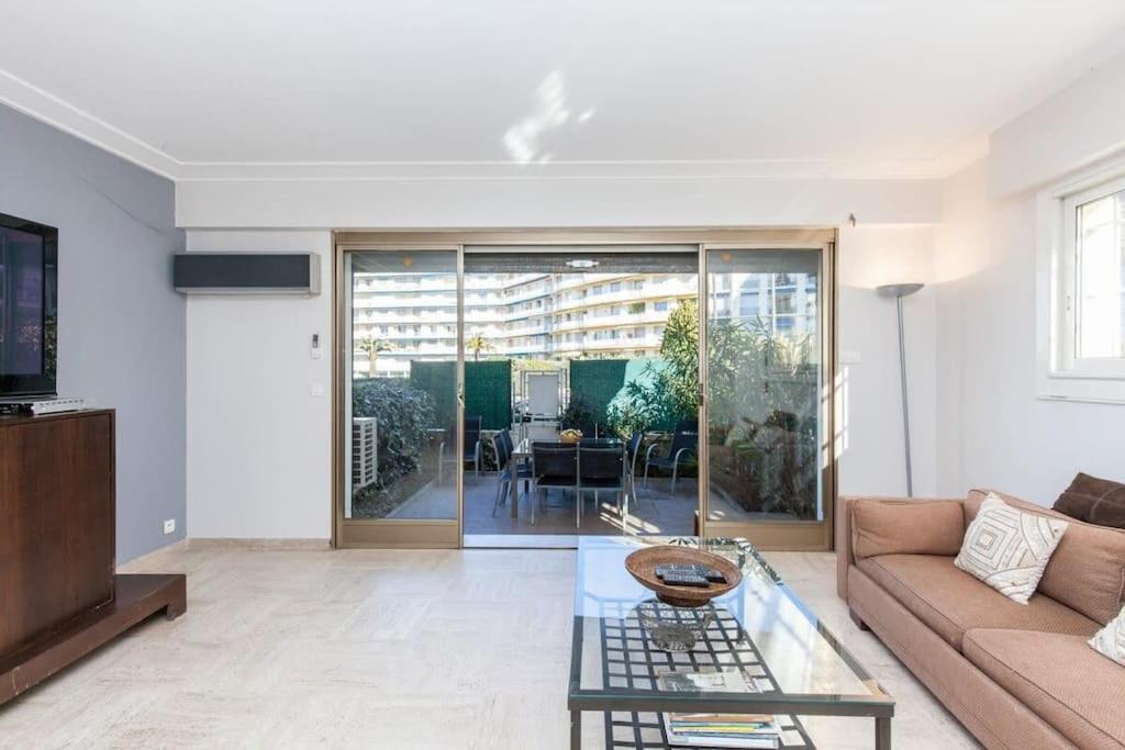 Appartement C065-chic And Modern Apt With Terrace - La Croisette Cannes
