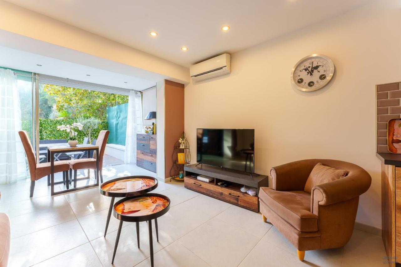 Appartement Studio Avec Belle Terrasse Cannes