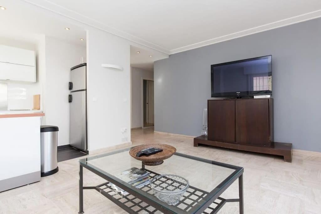 Appartement C065-chic And Modern Apt With Terrace - La Croisette Cannes