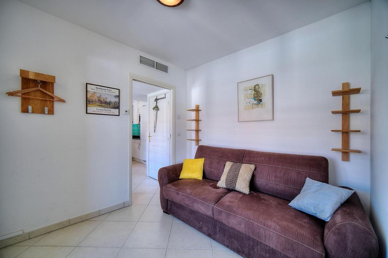 Ref 1766 - Center - For Rent Apartment Cannes