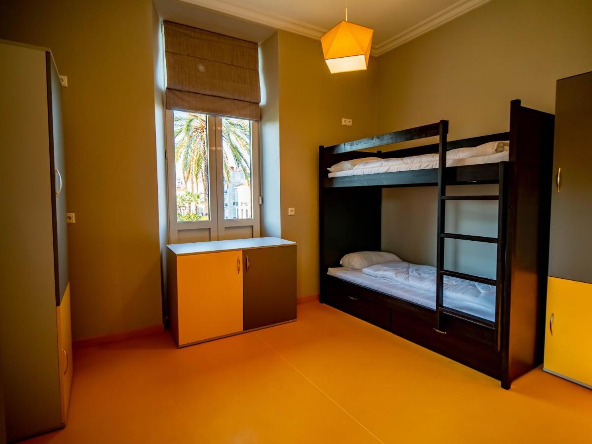 Banana's Camp Hostel