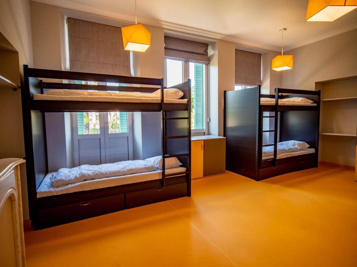 Hostel Banana's Camp Cannes
