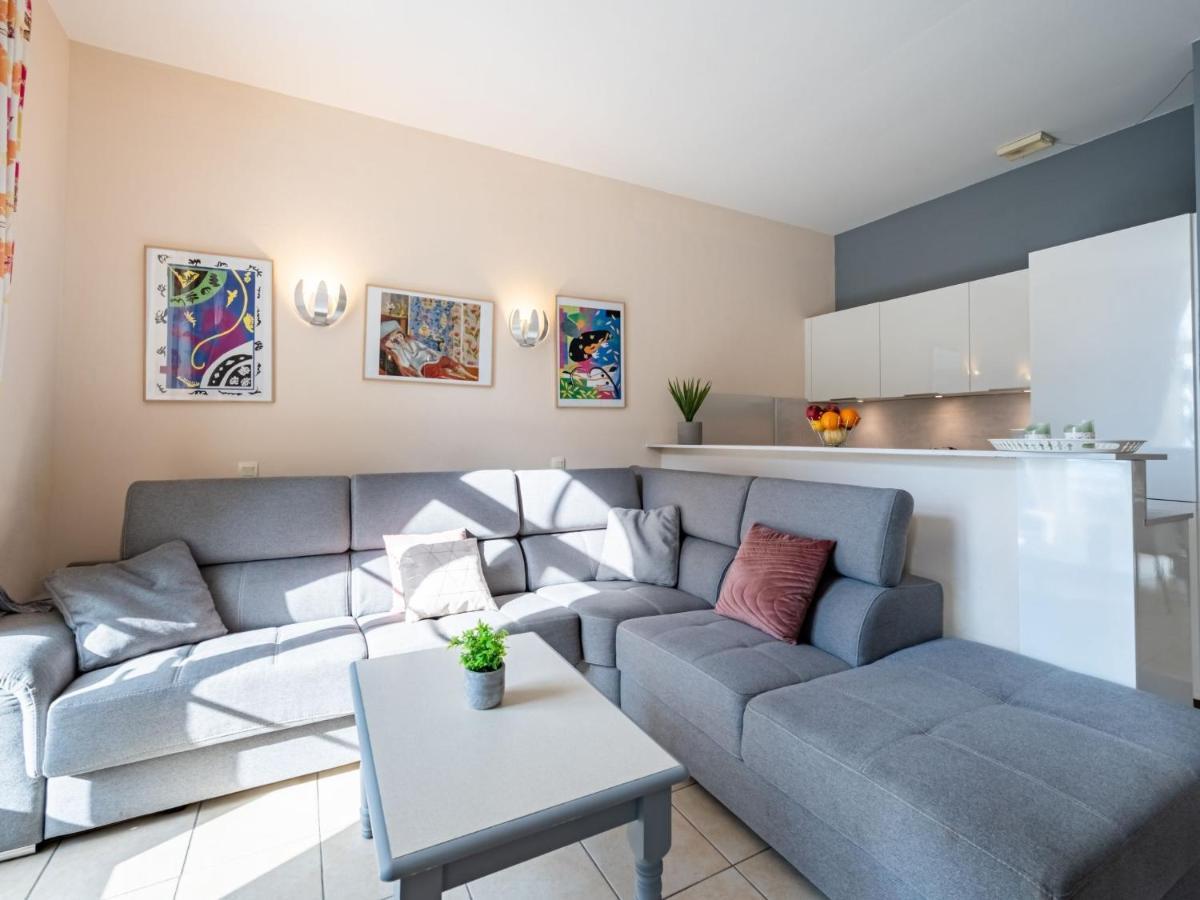Francia-2 By Interhome