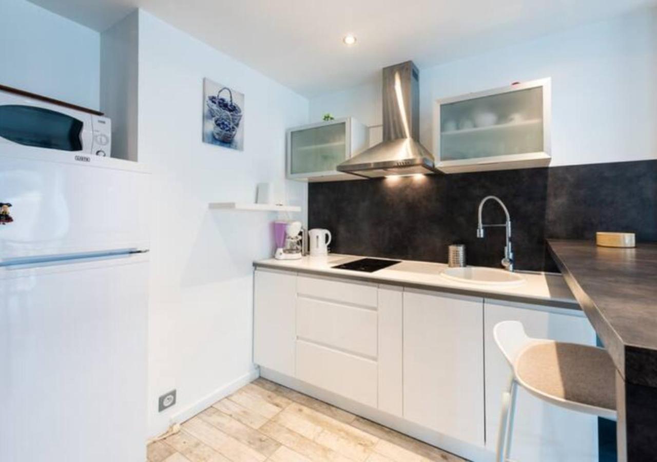 Appartement Le Royal Adorable Avec Terrasse, Parfait Pour Les Couples Et A Deux Pas De La Croisette *