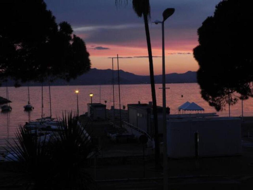 Bright - Cannes, La Croisette
