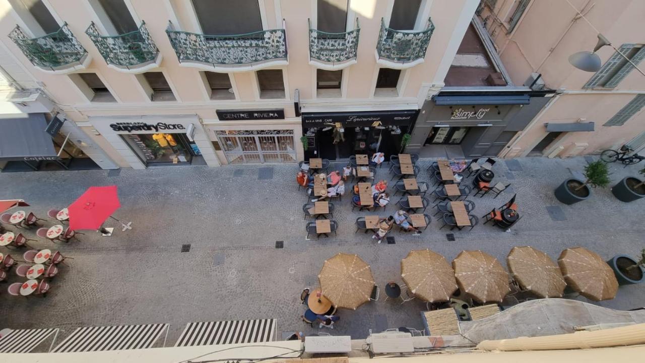 Charlie's Hotel 3*