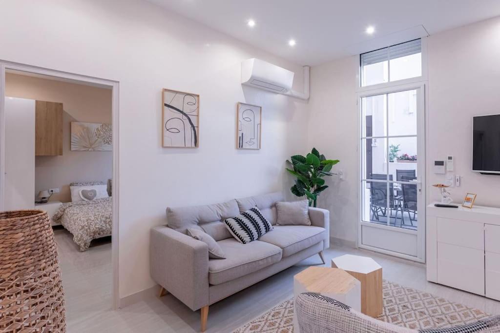 Apartment Luxury With Large Terrace On Famous Rue D'antibes! - Pasteur By Halldis Cannes