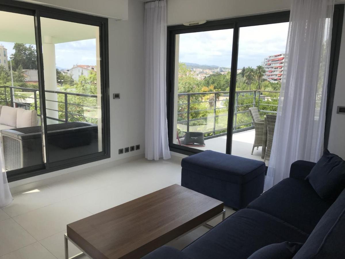 Apartment Montfleury, 2 Terrasses, 2 , 2 Sdb , Pkg Prive Piscine, 15 Min Walk To Croisette And Palais Des Festivals *