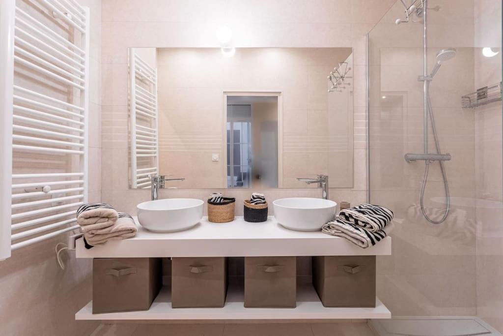 Apartment Luxury With Large Terrace On Famous Rue D'antibes! - Pasteur By Halldis *