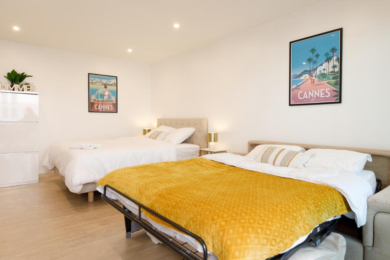 Elegant One Of Golden Square Apartment *