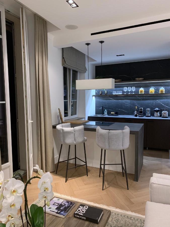 Apartment A 2 Pas De La Croisette Cannes
