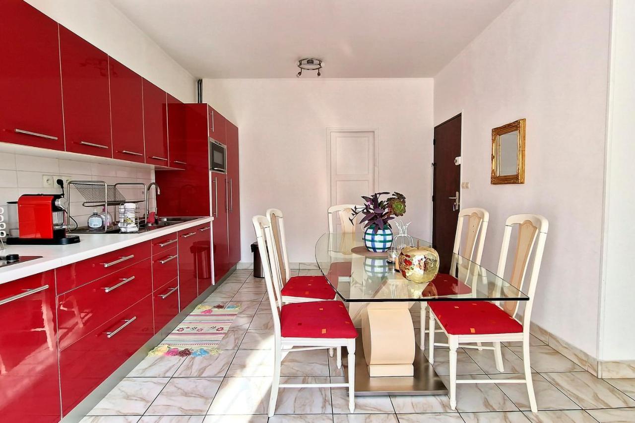 Apartment Henri Camille Real Estate - St Marie 2 - 3 Bedrooms - Center Cannes