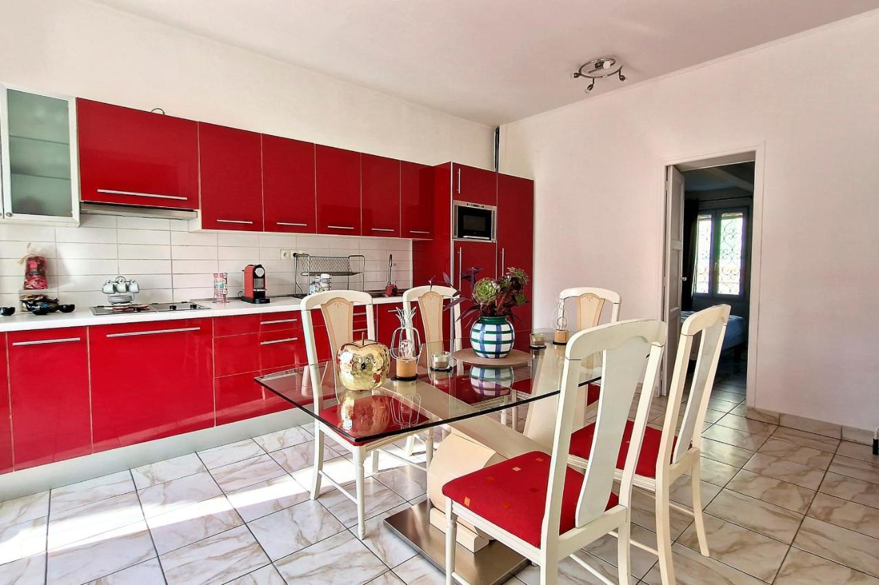 Henri Camille Real Estate - St Marie 2 - 3 Bedrooms - Center Apartment Cannes