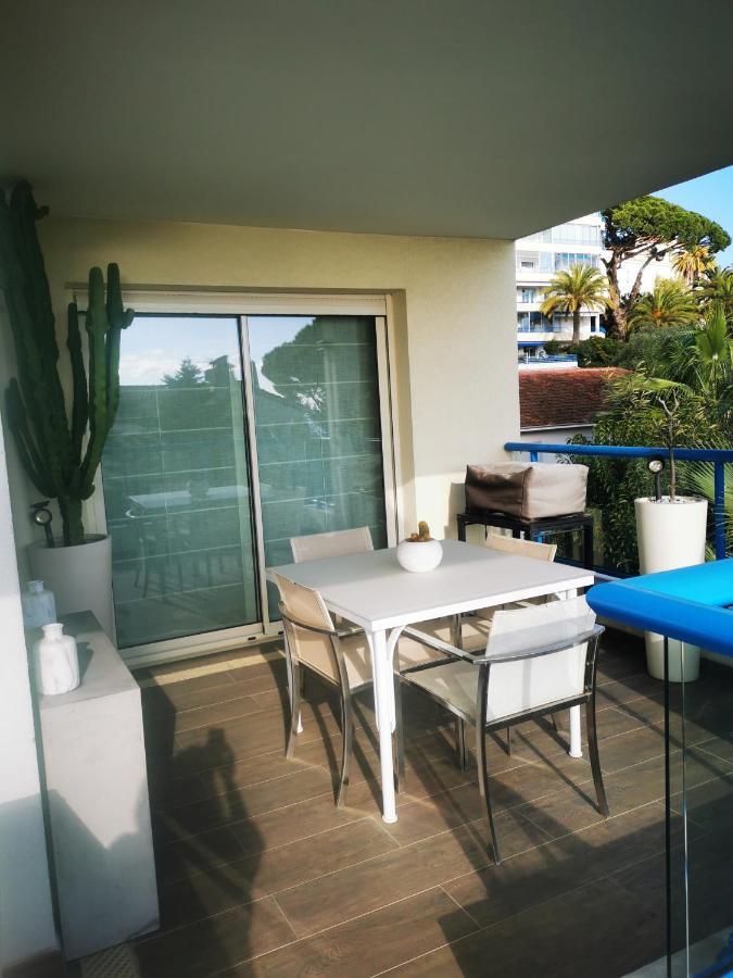 Modern One Bedroomed Just Off The Seafront With A Terrace And Pool Access 1753 Apartment Cannes