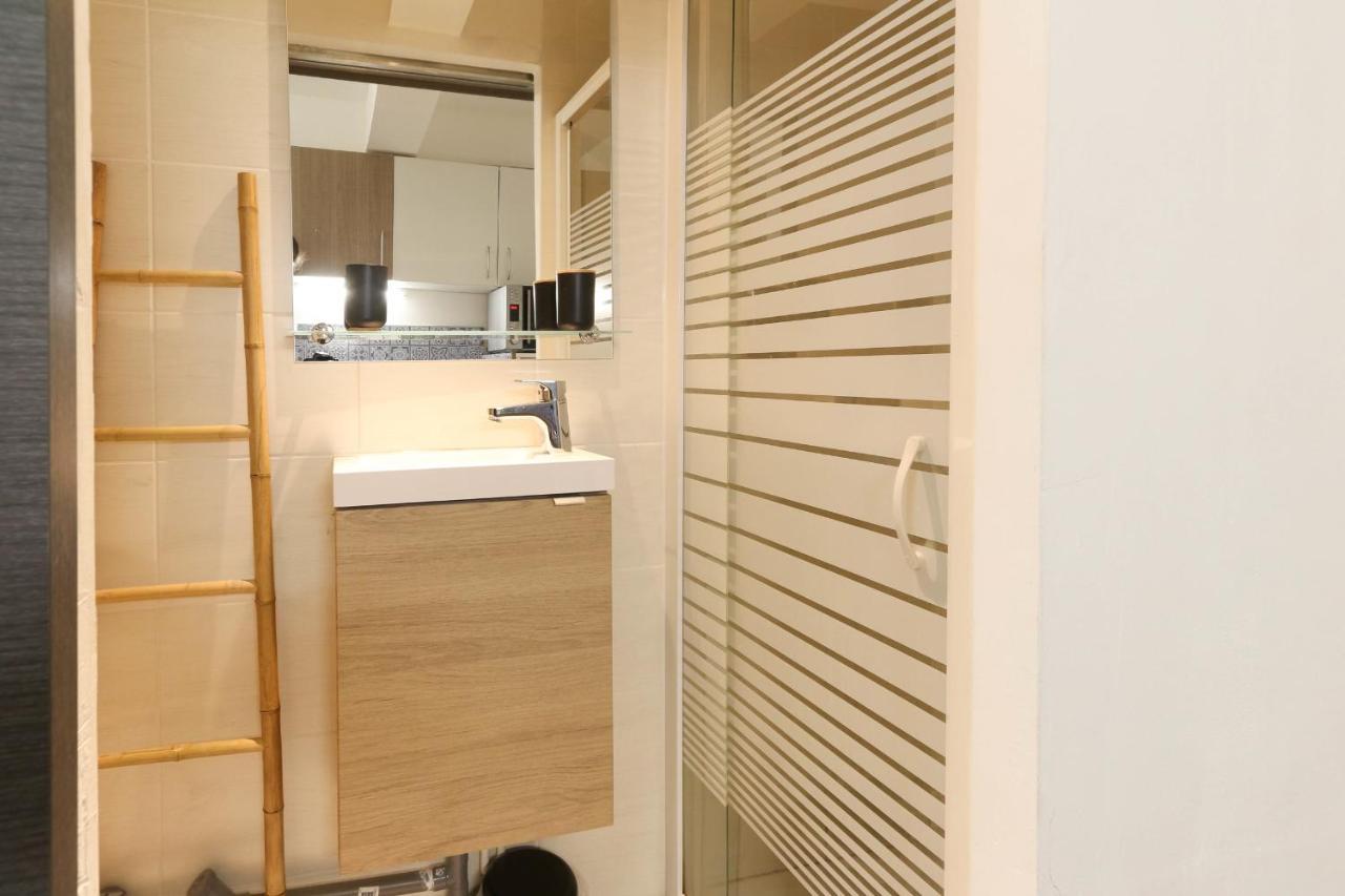 Apartment Small And Functional Studio In A Charming - Benakey *