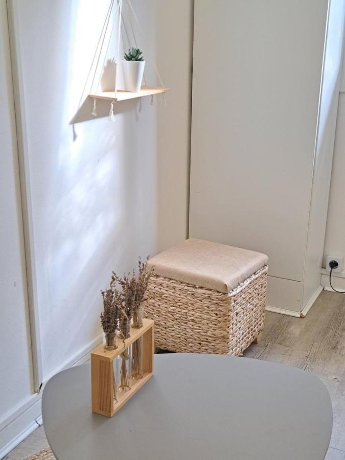 Apartment Small And Functional Studio In A Charming - Benakey
