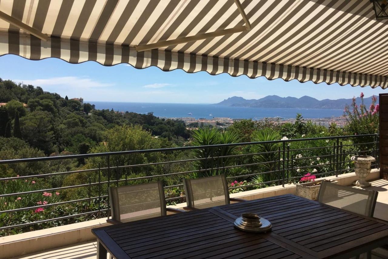Sea View & Large Terrace Live In La Vista Apartment *