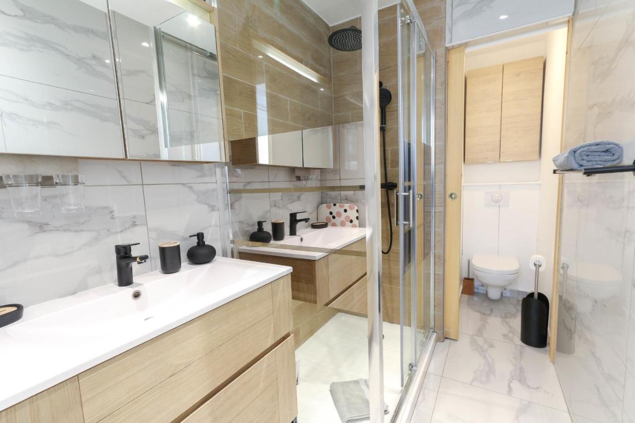 Appartement Beautiful Renovated With Ac And Terrace - Benakey *