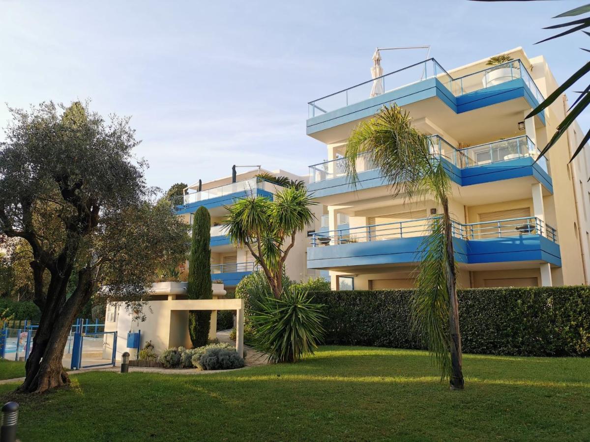 Apartment Modern One Bedroomed Just Off The Seafront With A Terrace And Pool Access 1753