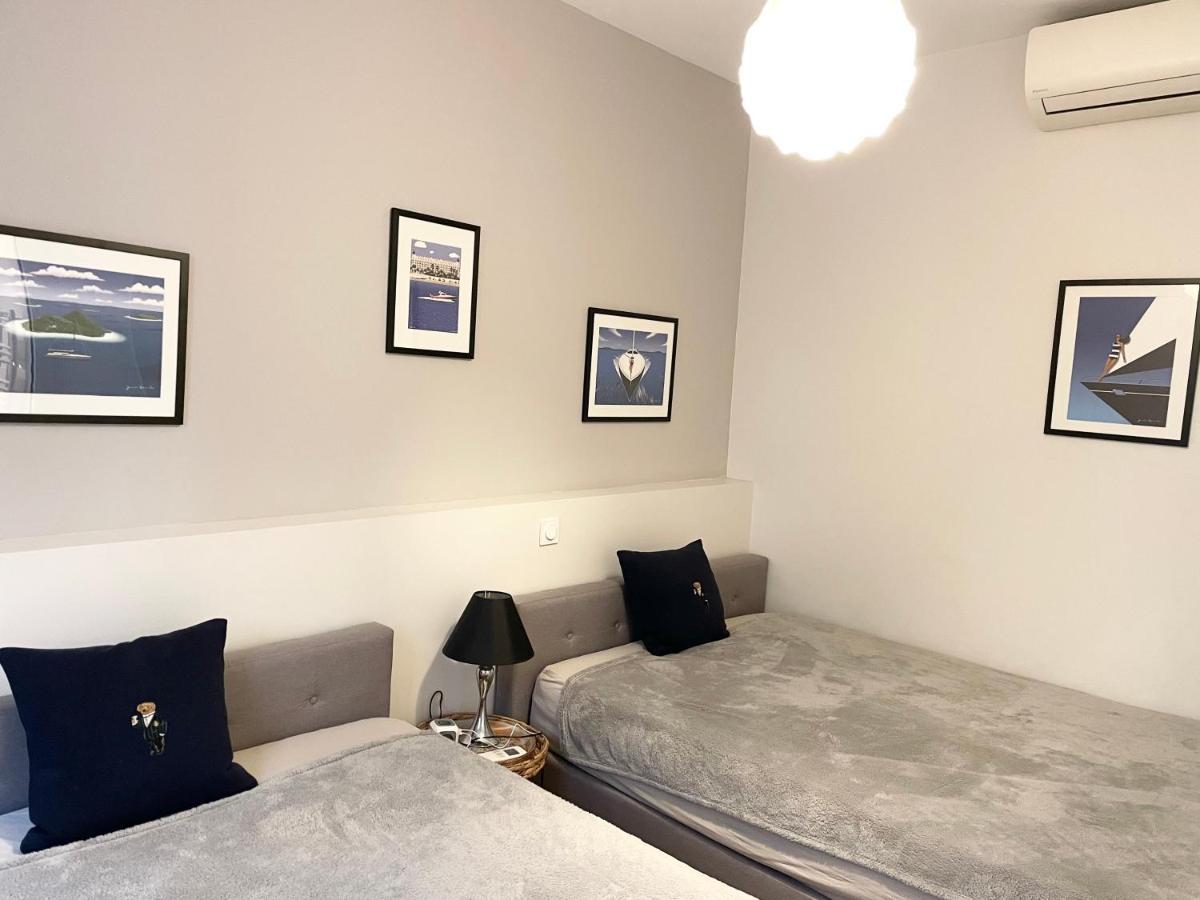Old Port, Seafront & Seaview Wifi & Ac Apartment