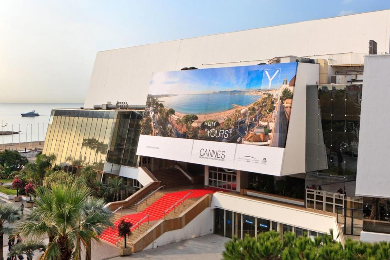 Paradise Center With Pool And Park Le Lys