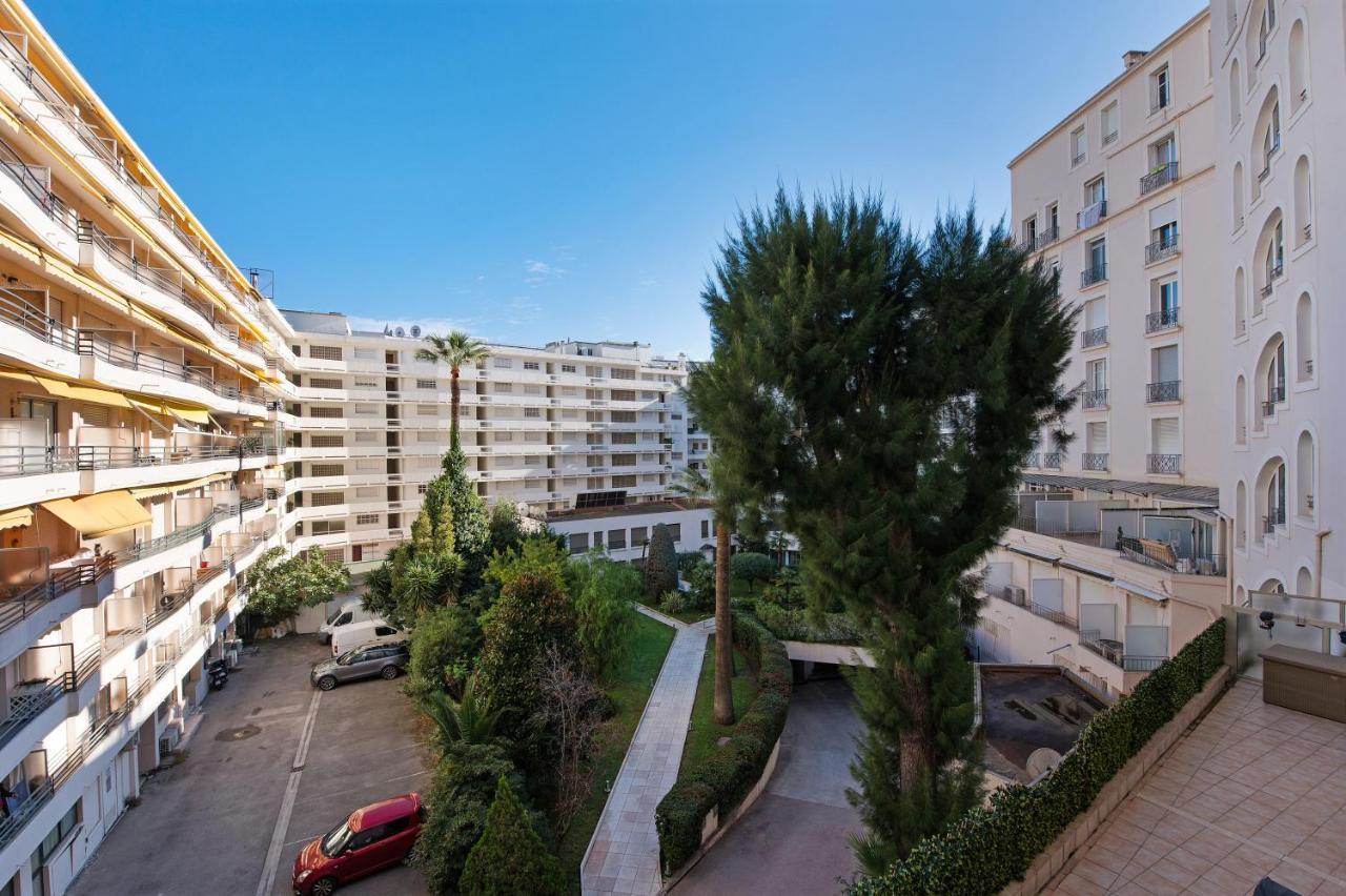 Apartment Palais Miramar - & B31 - Croisette Emplacement Unique - 20m - Wifi - Clim Cannes