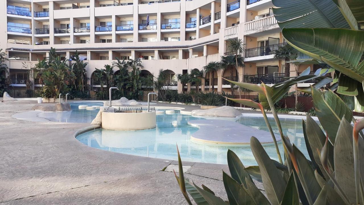 Les Pieds Dans L'eau Apartment