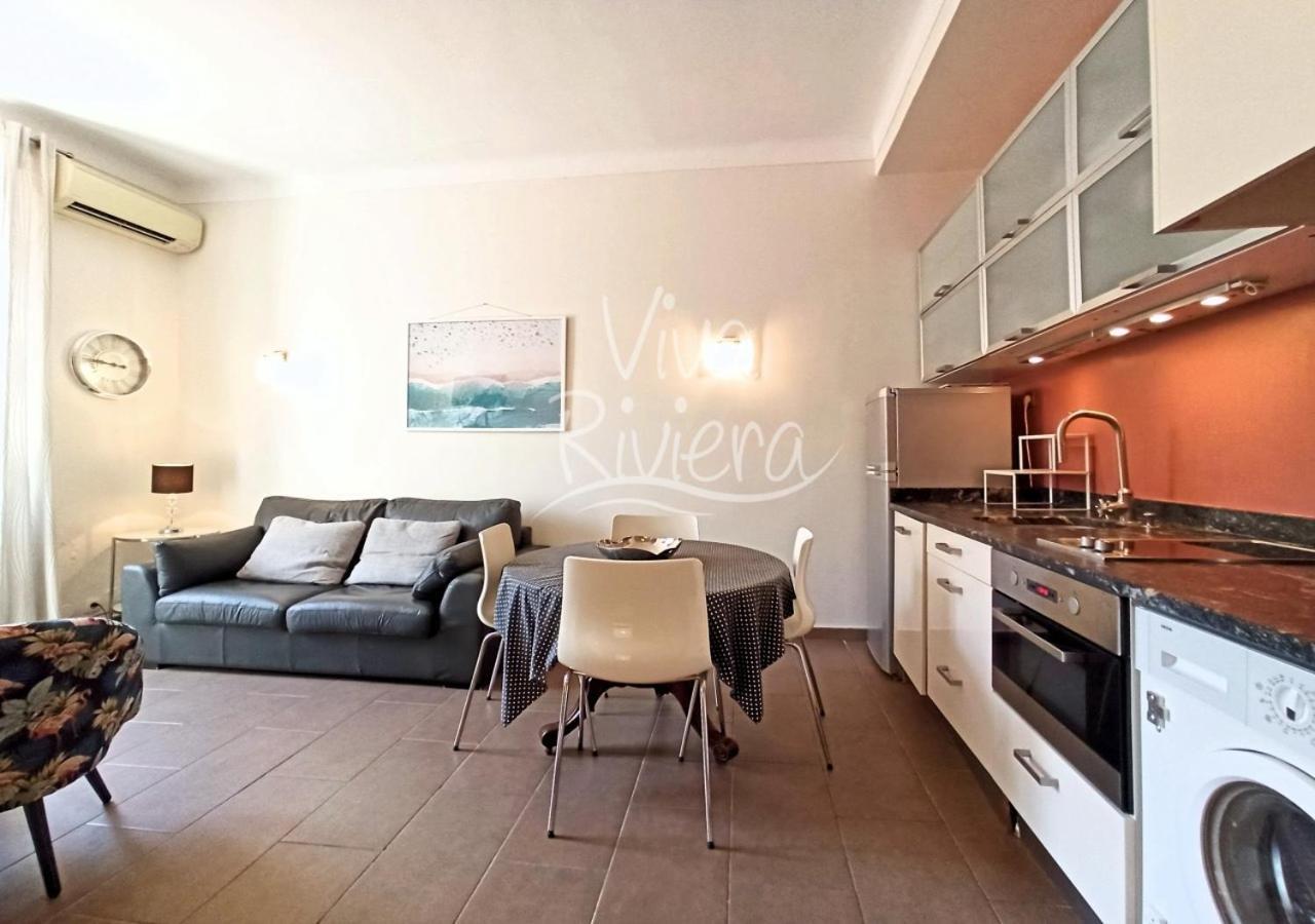 Viva Riviera - 10 Rue Florian *