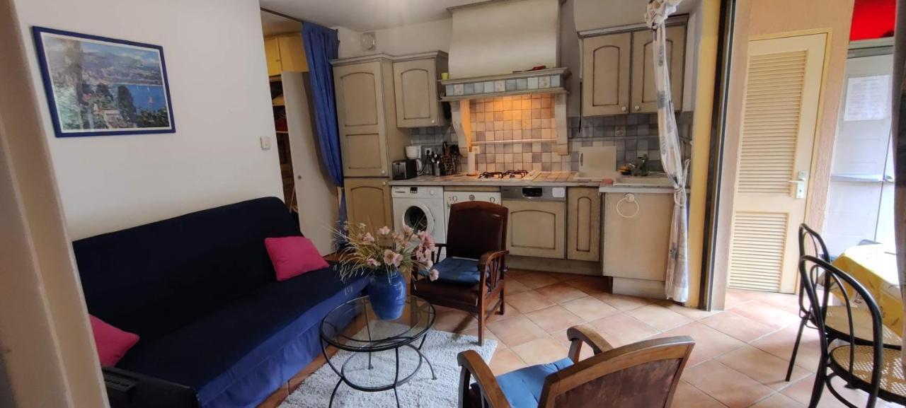 De Charme Wi-fi ,clim, Garage Jardin Prives, Piscine Environnement Arbore Apartment *