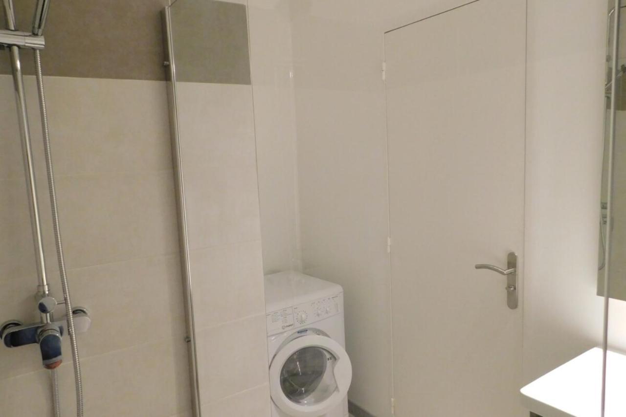 T3 Les Santons With Air Conditioning And Private Parking * Cannes