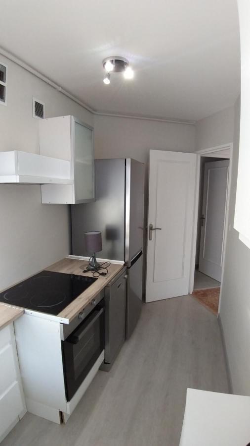 Apartment T3 Les Santons With Air Conditioning And Private Parking