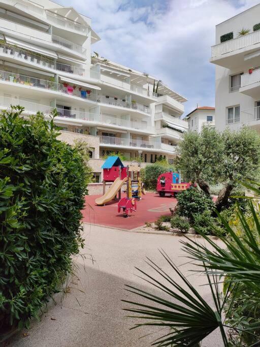 Apartment Terrasse - Studio Californie *