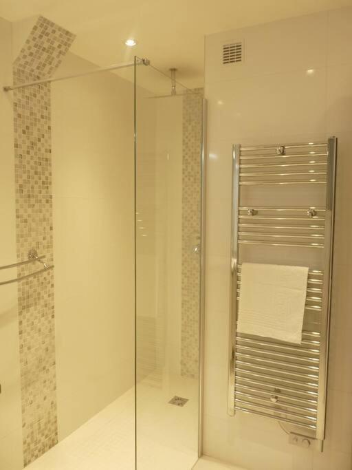 Croisette Apartment: Festival Proximity Apartment Cannes