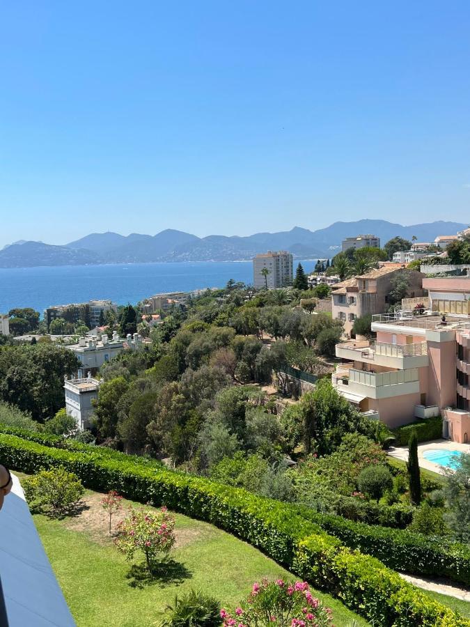 Superbe Studio Avec Terrasse, Vue Panoramique, Piscine, Parking Ferme Gratuit Apartment Cannes