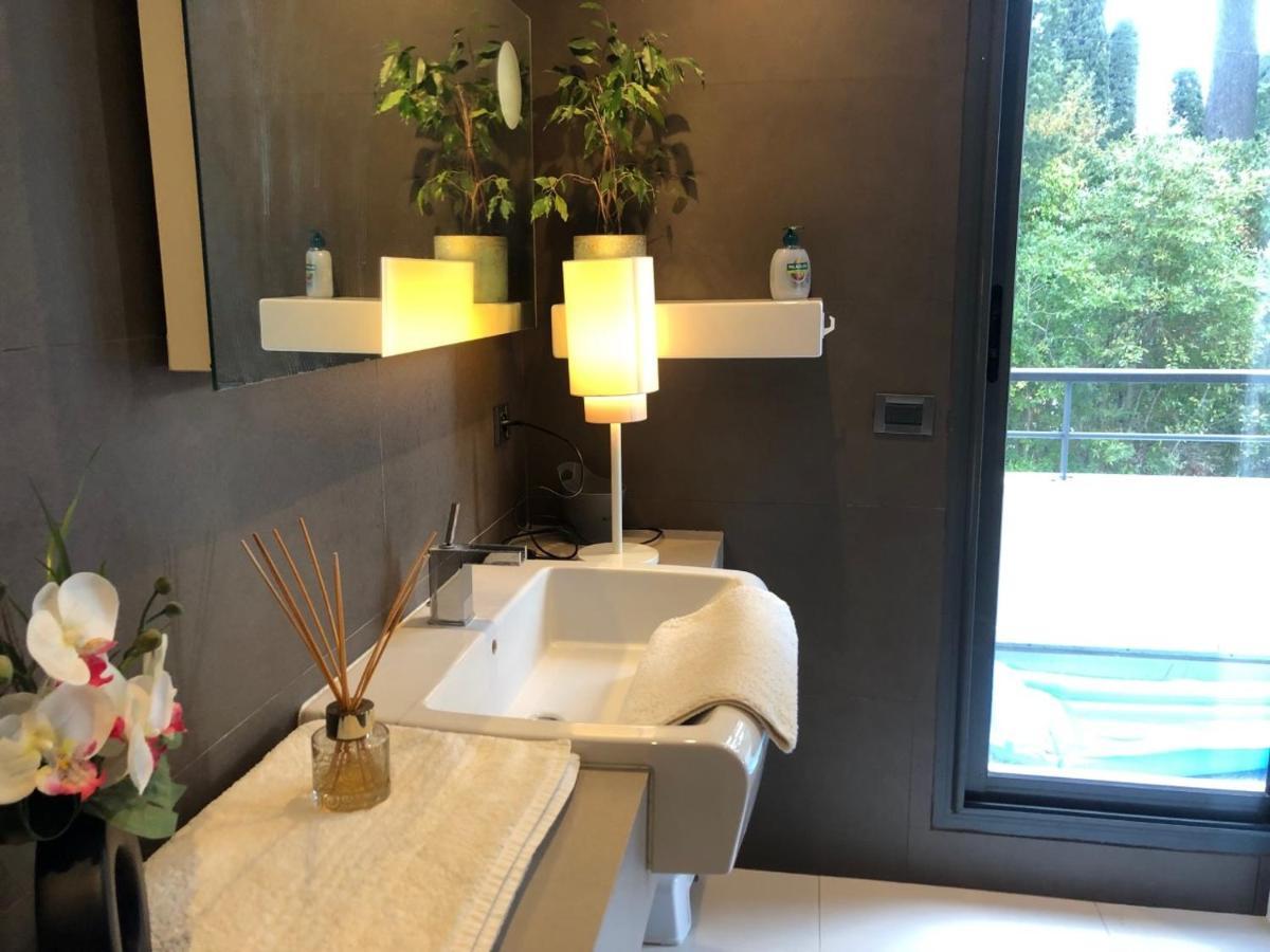 Montfleury, 2 Terrasses, 2 , 2 Sdb , Pkg Prive Piscine, 15 Min Walk To Croisette And Palais Des Festivals Apartment Cannes