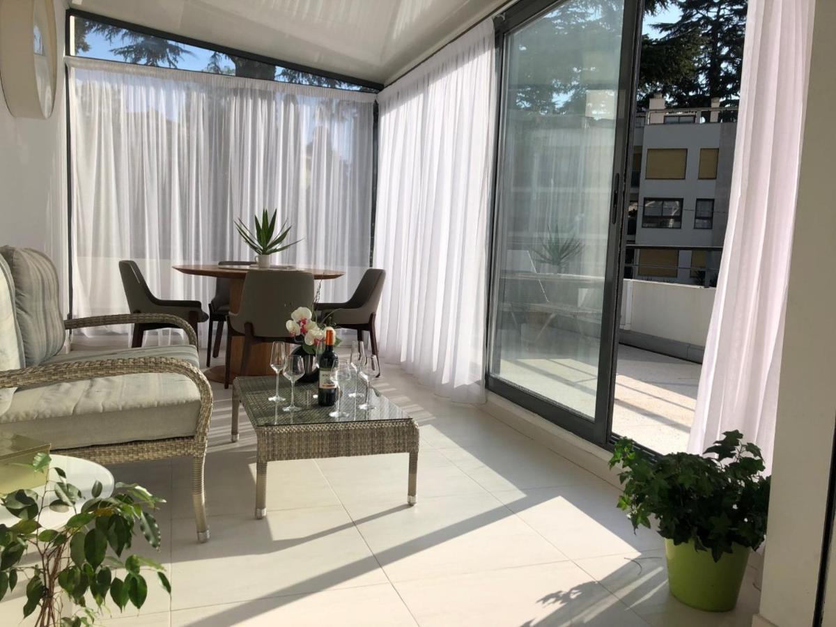 Montfleury, 2 Terrasses, 2 , 2 Sdb , Pkg Prive Piscine, 15 Min Walk To Croisette And Palais Des Festivals Apartment Cannes