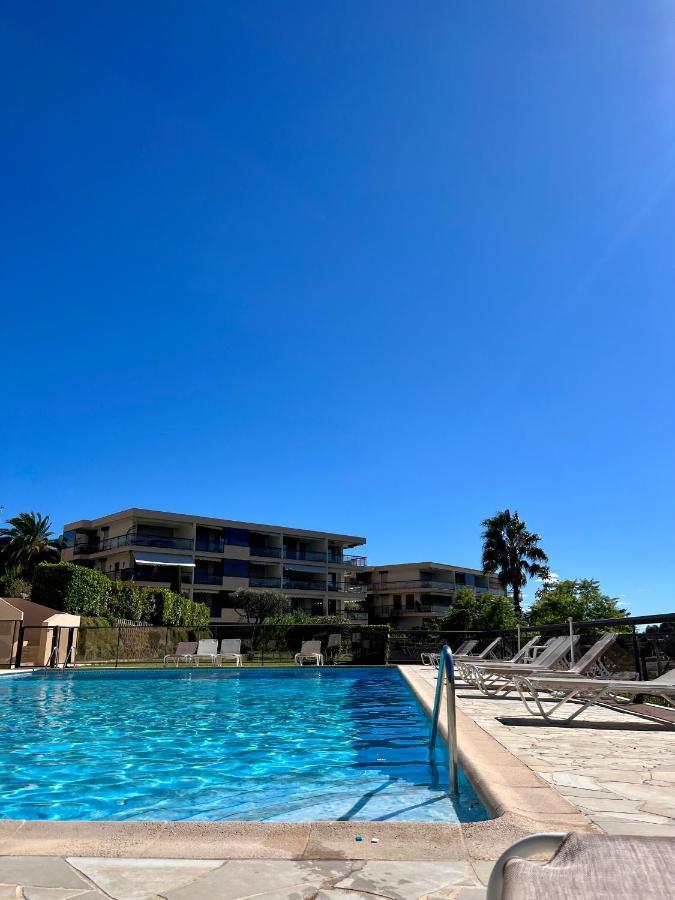Apartment Superbe Studio Avec Terrasse, Vue Panoramique, Piscine, Parking Ferme Gratuit *