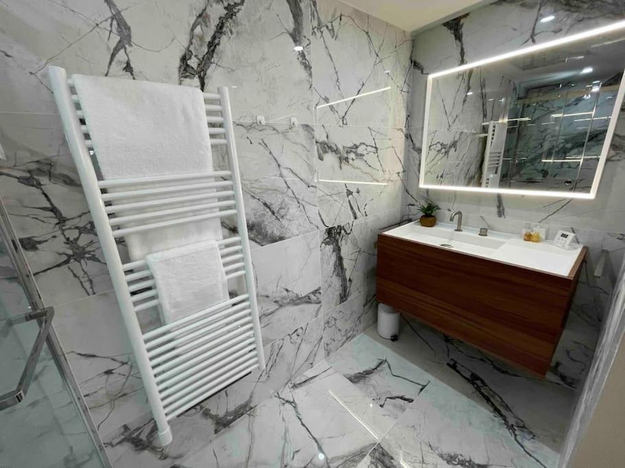 Vue Mer Exceptionnelle, Unique De Luxe Apartment *
