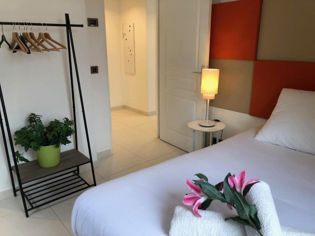 Montfleury, 2 Terrasses, 2 , 2 Sdb , Pkg Prive Piscine, 15 Min Walk To Croisette And Palais Des Festivals Cannes
