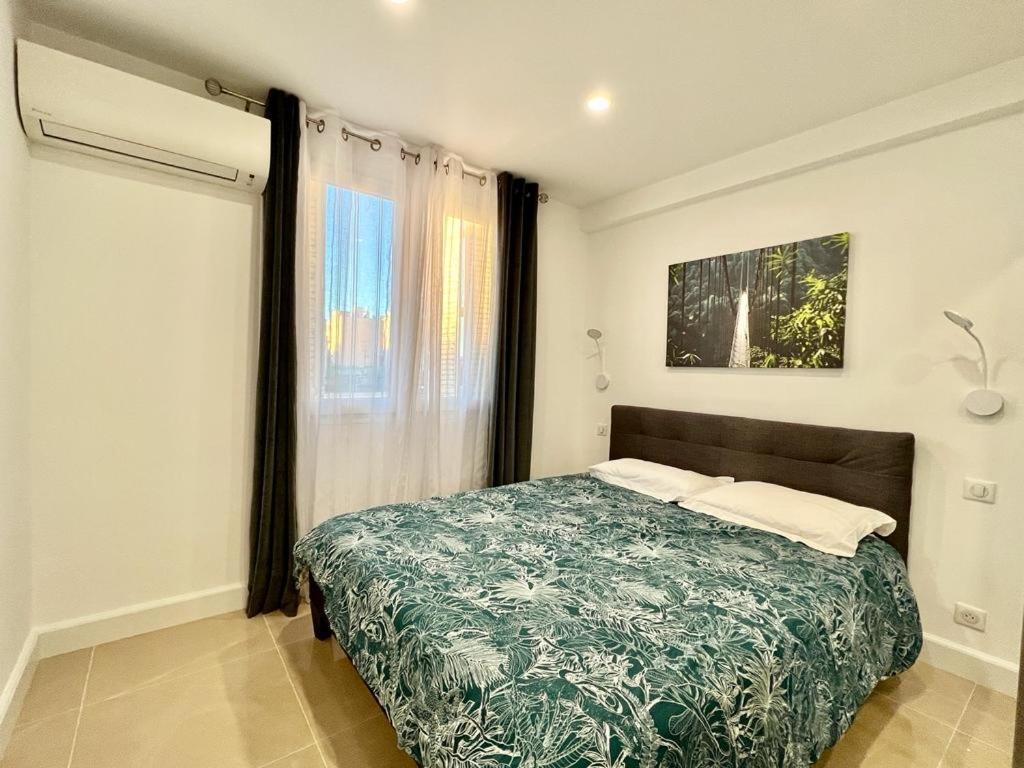 Renove A 100 M De La Croisette Apartamento *
