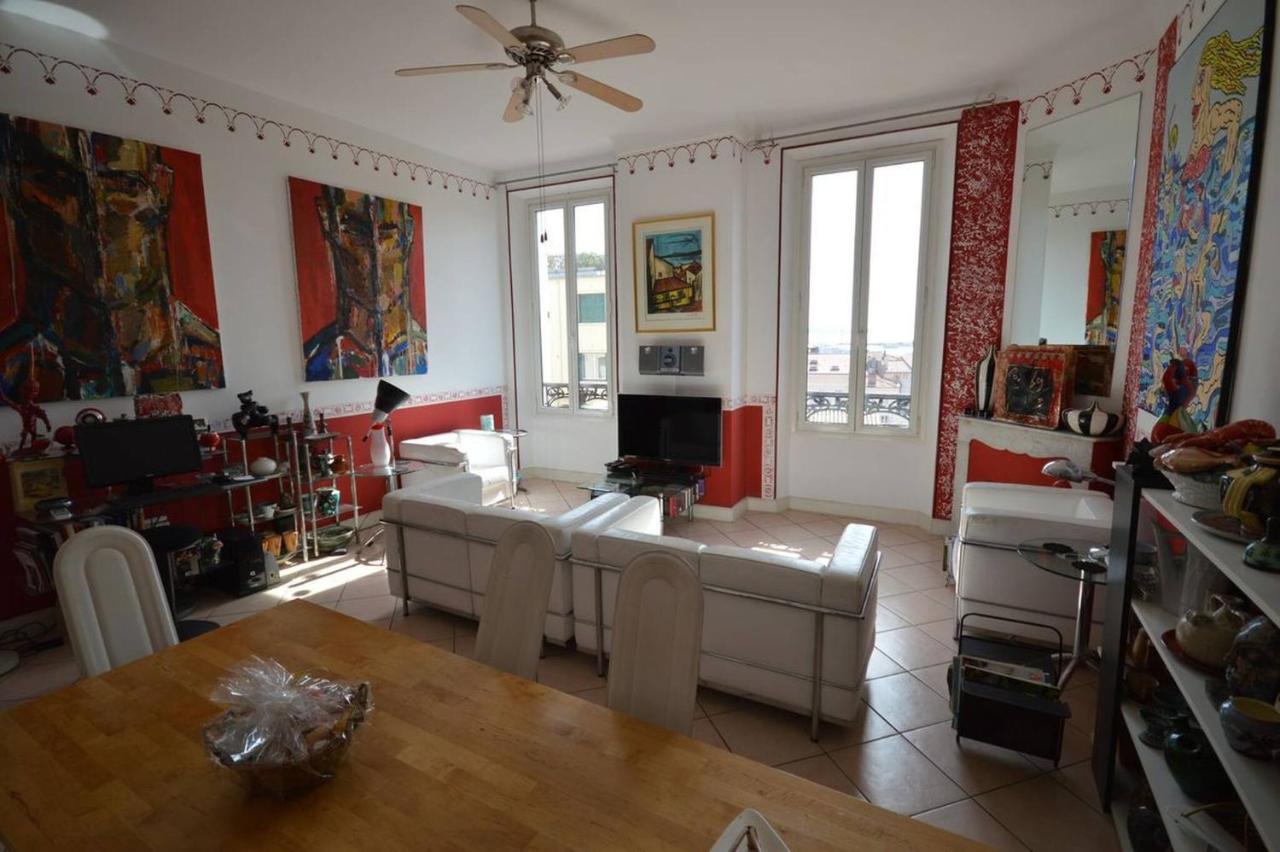 Apartment Art Deco 2 Bd Forville *