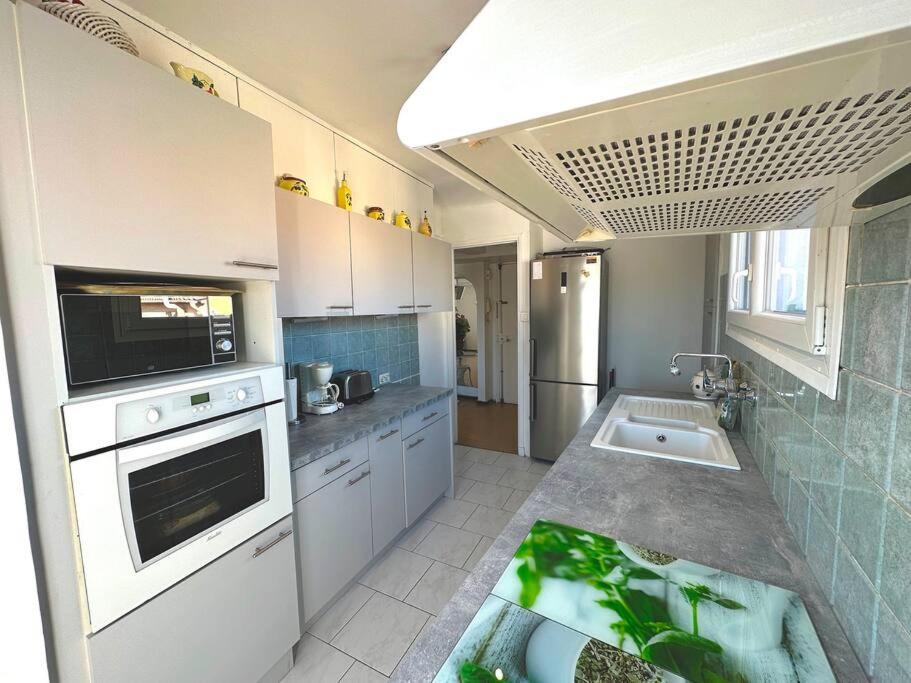 Viva Riviera Large 1 Bedroom With Sunny Terrace *