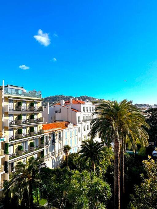 Viva Riviera Large 1 Bedroom With Sunny Terrace Apartment *