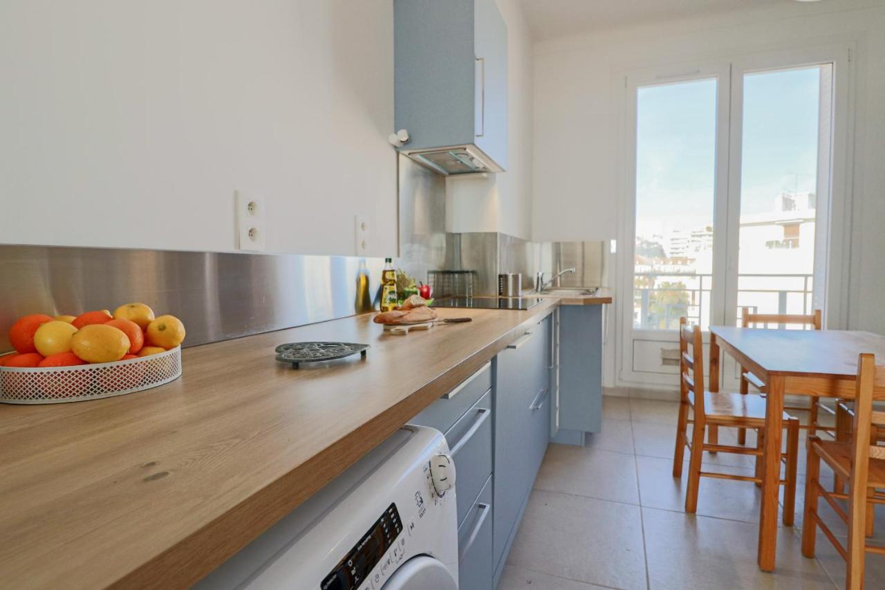 Rooftop De La Charming On Seafront With Superb Roof Terrace *