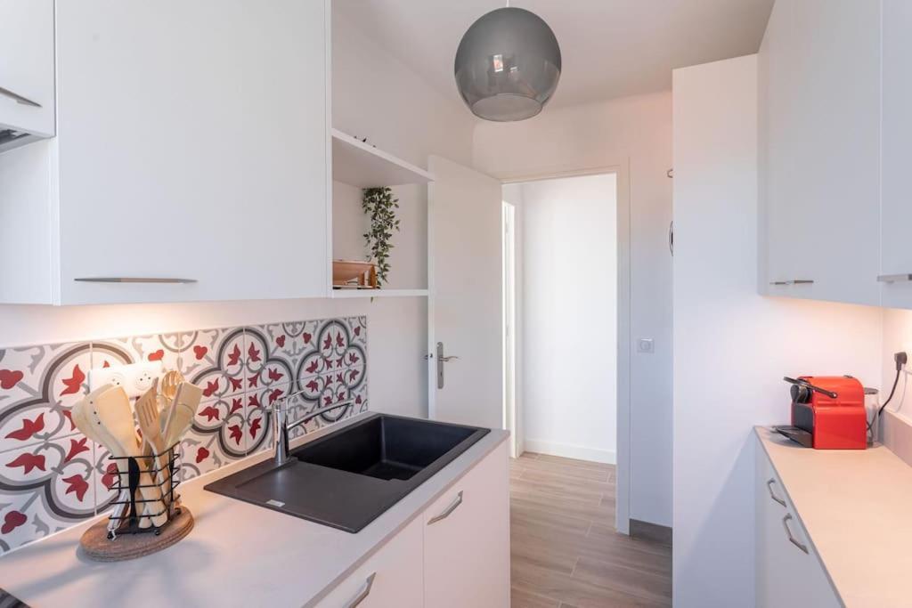With Panoramic Sea View, Walk To The - Marechal Juin By Halldis