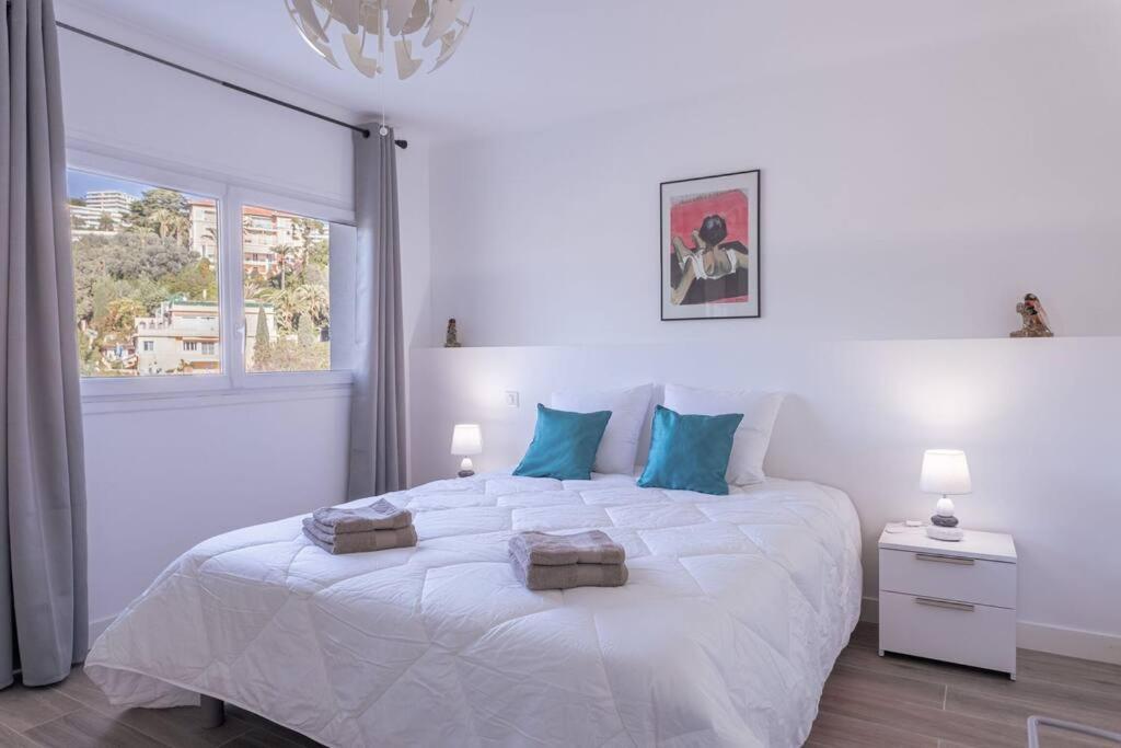 With Panoramic Sea View, Walk To The - Marechal Juin By Halldis Appartement