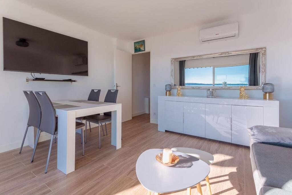 With Panoramic Sea View, Walk To The - Marechal Juin By Halldis *