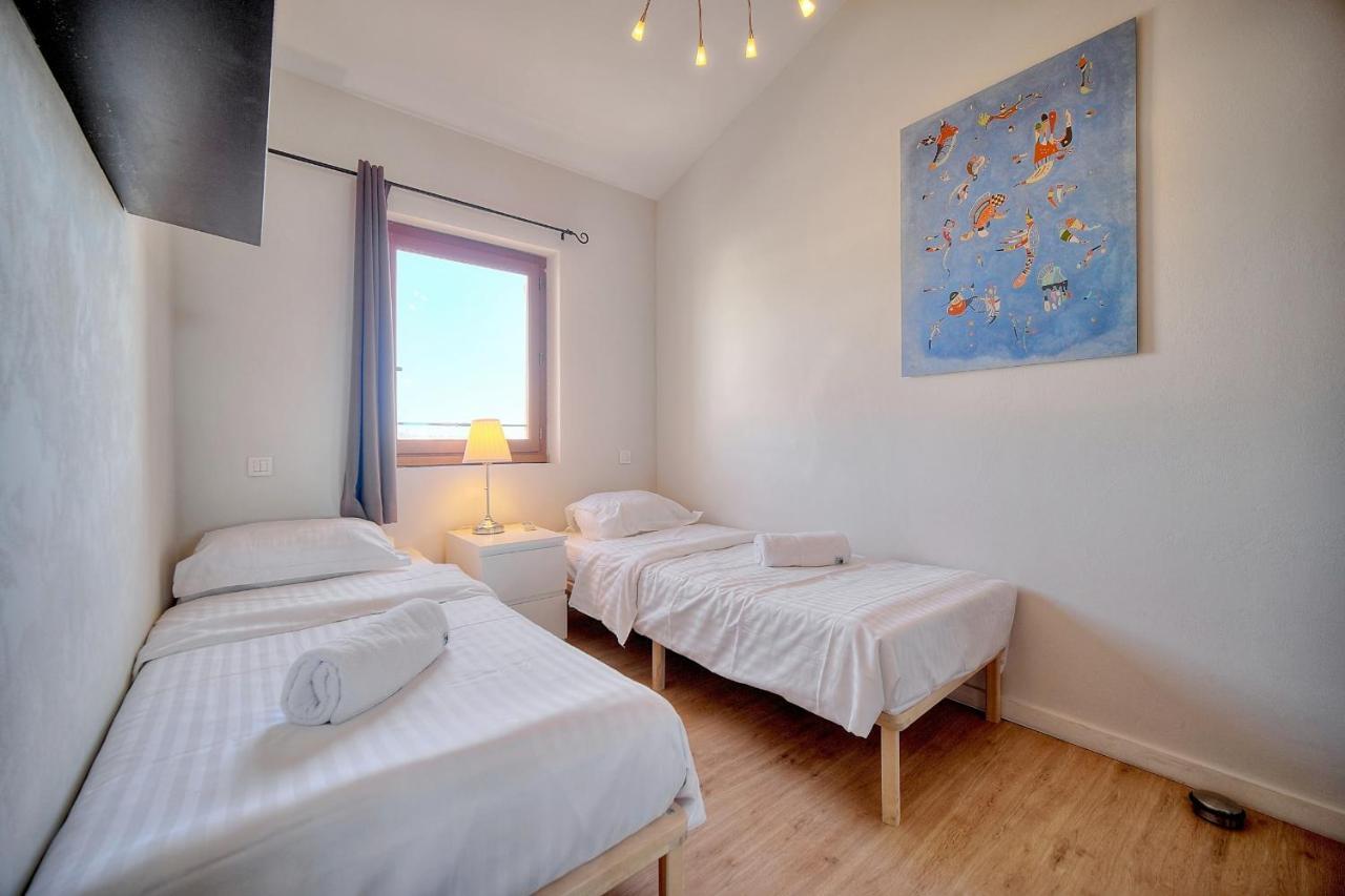 Immogroom - Refurbished - Sea View - Wifi - Air Conditioning Apartment *